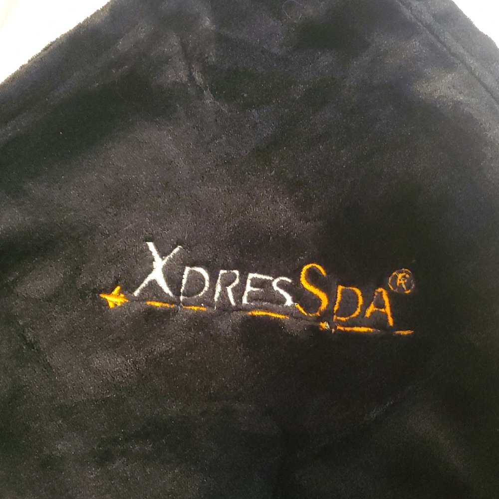 Xpress‎ Spa Black Plush Blanket